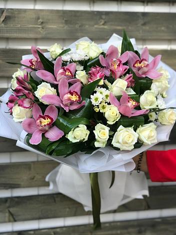 Букет цветов из: Розы и Хризантемы в Северном Республики Коми