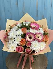 Букет цветов из:  Розы, Герберы и Хризантемы в Северном Республики Коми