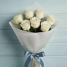Букет 7 Белых роз Эдлесс Лав в Северном Республики Коми