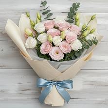 Букет цветов из:  Лизиантусы в Северном Республики Коми