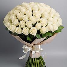 Букет 101 беля роза Белоснежка в Северном Республики Коми
