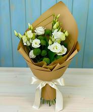 Букет цветов из:  Хризантемы и Лизиантусы #REPLACE_PRED# Северном Республики Коми