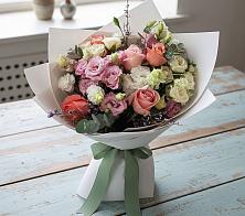 Букет цветов из:  Розы, Лизиантусы и Гвоздики в Северном Республики Коми